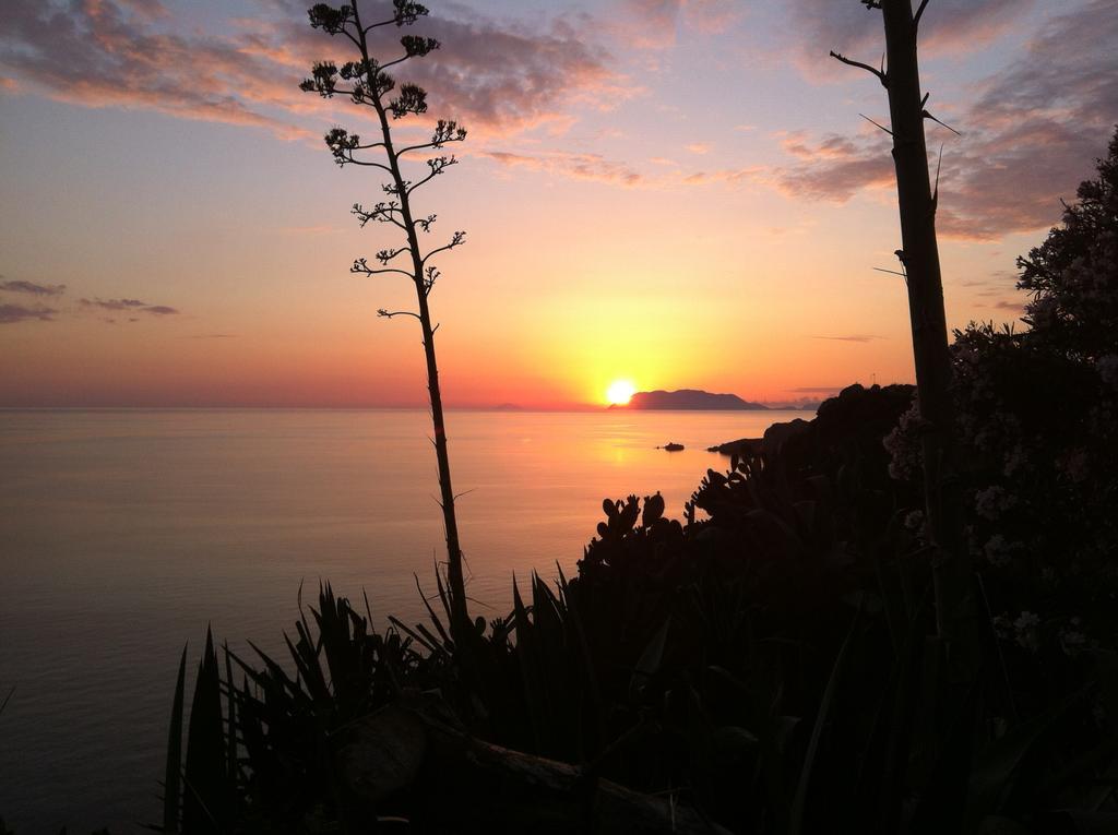 Gli Appartamenti Degli Dei Milazzo Ruang foto