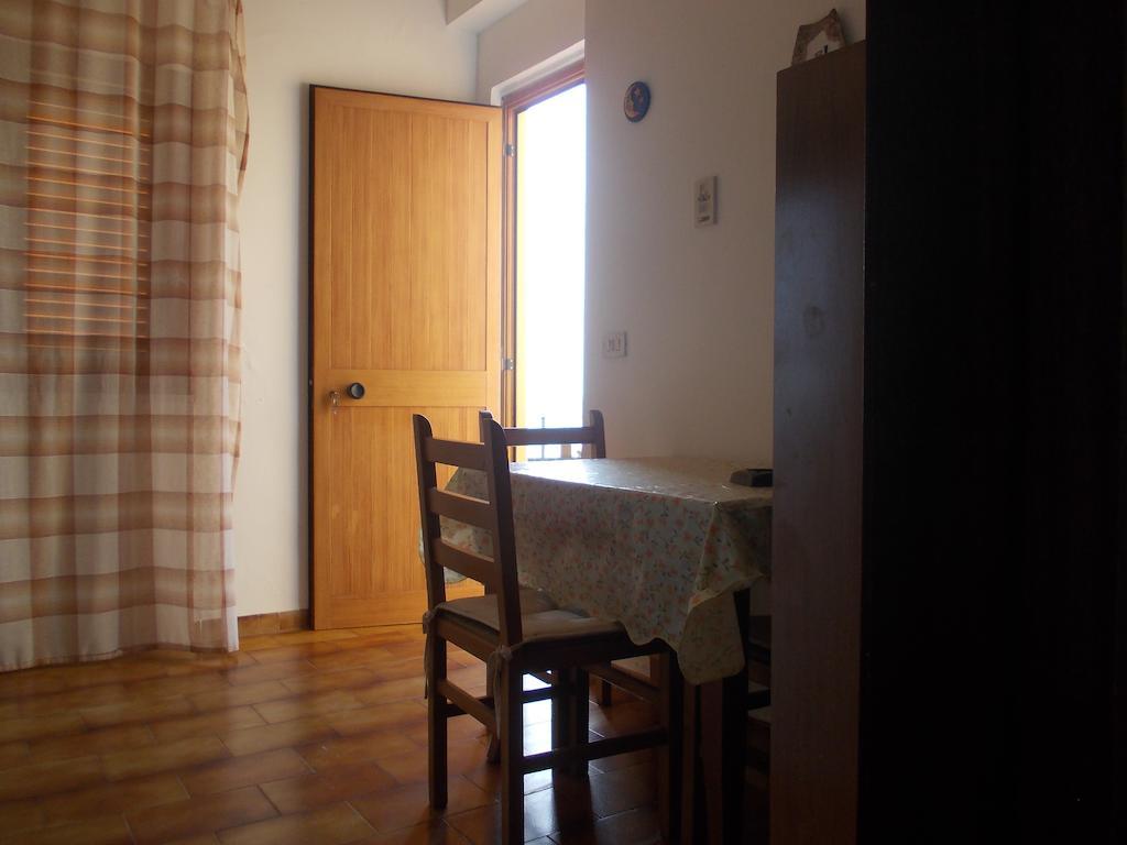 Gli Appartamenti Degli Dei Milazzo Ruang foto