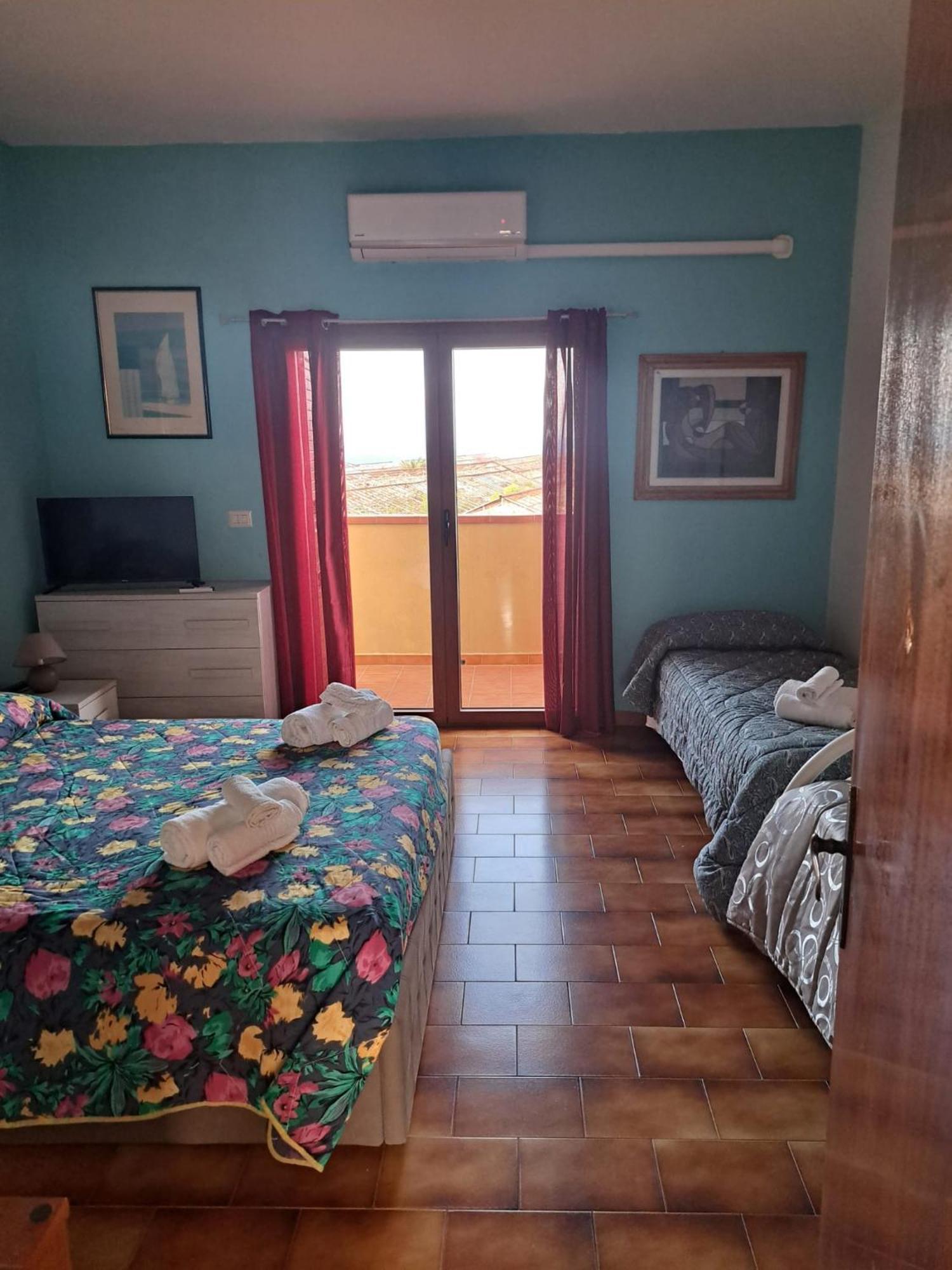 Gli Appartamenti Degli Dei Milazzo Bagian luar foto
