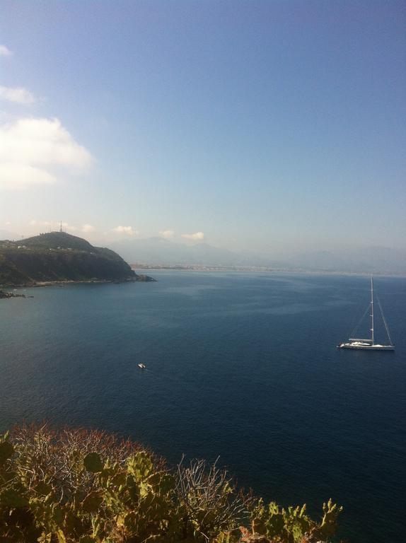 Gli Appartamenti Degli Dei Milazzo Bagian luar foto