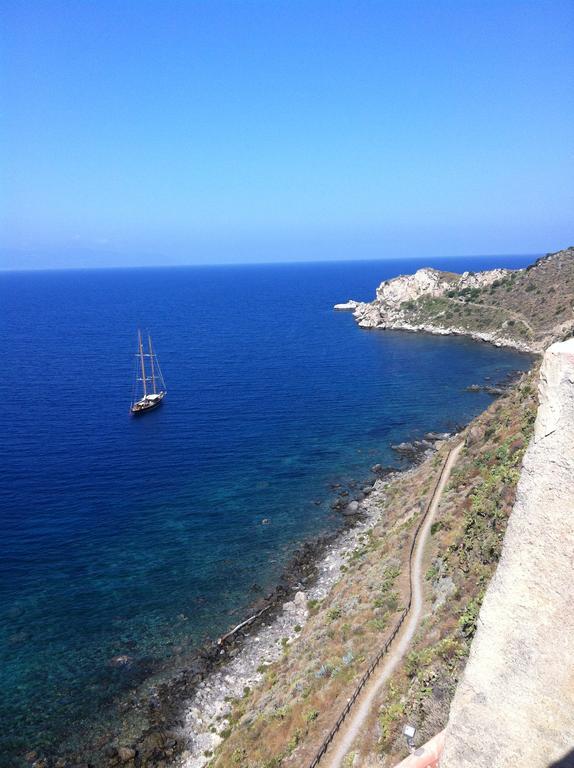 Gli Appartamenti Degli Dei Milazzo Bagian luar foto